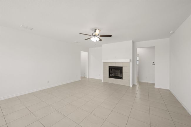 1904 Cheyenne- Living Room-1 | Image 13