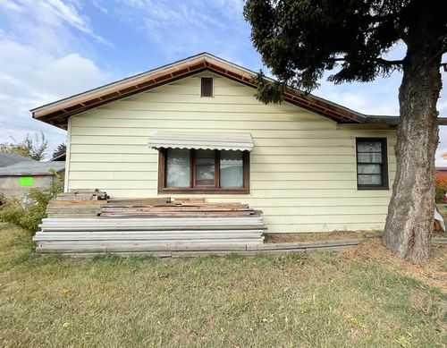 {{alt}} | Card Image