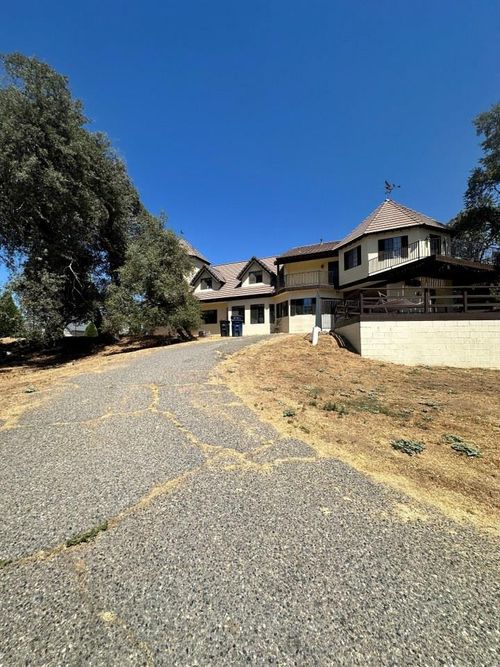 40570 Griffin Dr, Oakhurst, CA, 93644 | Card Image