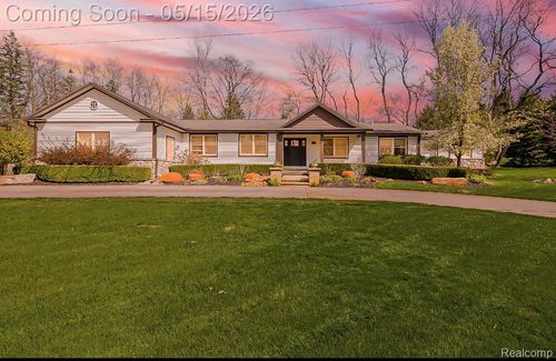 3720 E Clarkston Rd, Oakland, MI, 48363-1934 | Card Image