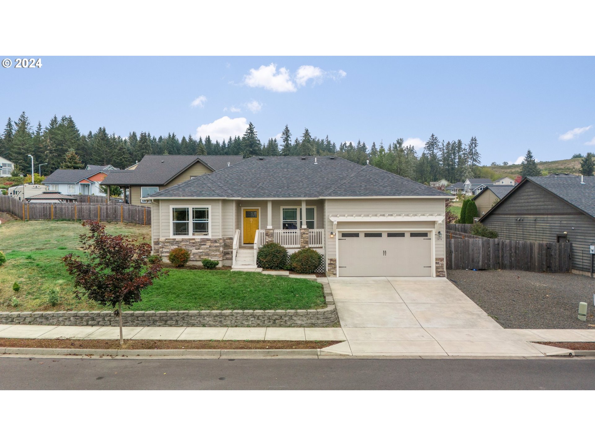 Cottonwood Pl, Cottage Grove, OR 97424