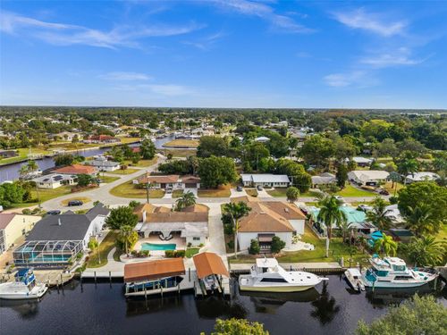 2129 W Tobago Cir, Fort Myers, FL, 33905-2133 | Card Image