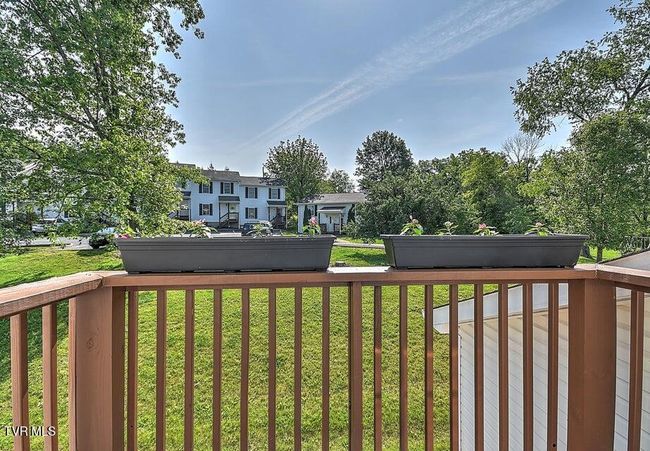 3 - 2023 Weaver Pike, Condo with 2 bedrooms, 2 bathrooms and null parking in Bristol TN | Image 23