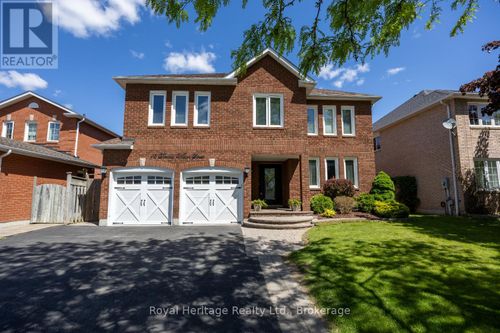 16 Donald Wilson St, Whitby, ON, L1R2H5 | Card Image