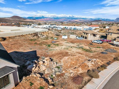 2202 S Angell Heights Dr, Hurricane, UT, 84737-2768 | Card Image