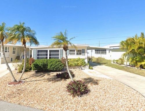 864 S Green Circle, VENICE, FL, 34285 | Card Image
