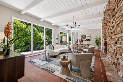 29 Portola Ln, Mill Valley, CA, 94941-1126 | Card Image