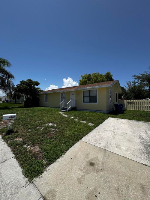 1464 W 32nd St, Riviera Beach, FL, 33404-3564 | Card Image