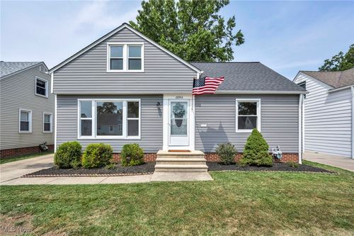 28943 Blissfield Dr, Willowick, OH, 44095-4664 | Card Image