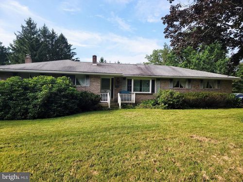 56 E Adamsdale Rd, SCHUYLKILL HAVEN, PA, 17972-8618 | Card Image