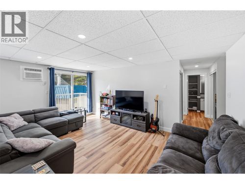 209-1410 Penticton Avenue, Penticton, BC, V2A2N5 | Card Image