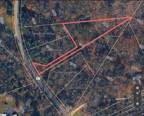 950 Tubbs Mountain Rd, Travelers Rest, SC, 29690-9733 | Card Image