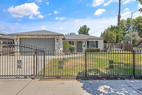 3012 W Santa Ana Ave, Fresno, CA, 93722-4038 | Card Image