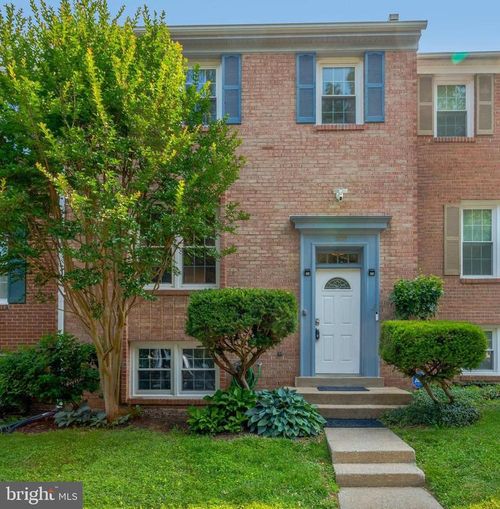 8108 Rhodell Ln, SPRINGFIELD, VA, 22153-2918 | Card Image
