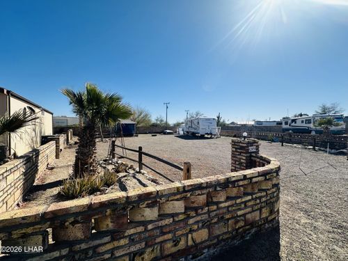 200 N Moon Mountain Ave, Quartzsite, AZ, 85346-0590 | Card Image