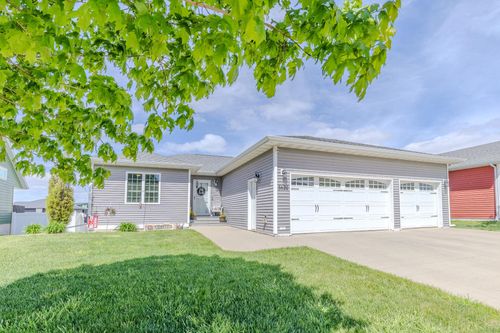 3622 Keokuk Ave, Spirit Lake, IA, 51360-7658 | Card Image