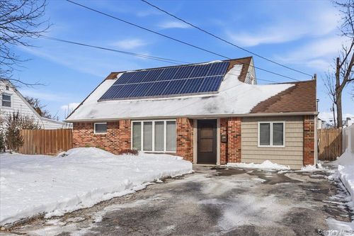 2287 7th St, East Meadow, NY, 11554-1909 | Card Image