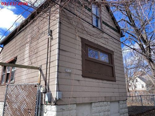 2910 N 9th Street, Milwaukee, WI, 53206 | Card Image