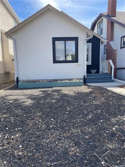 3027 Robinson St, Regina, SK, S4S1V3 | Card Image