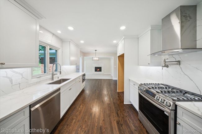 14-2200-Brenthaven-Dr-Bloomfield-Hills-MI-48304-WindowStill-30.jpg | Image 11