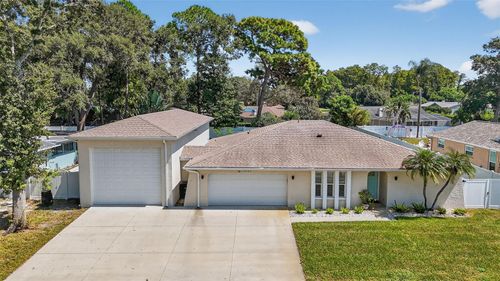 3267 Fox Hill Dr, CLEARWATER, FL, 33761-2313 | Card Image