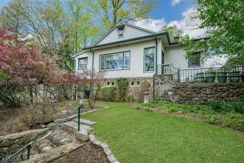 123 Reservoir Dr, Boonton Twp, NJ, 07005-2058 | Card Image
