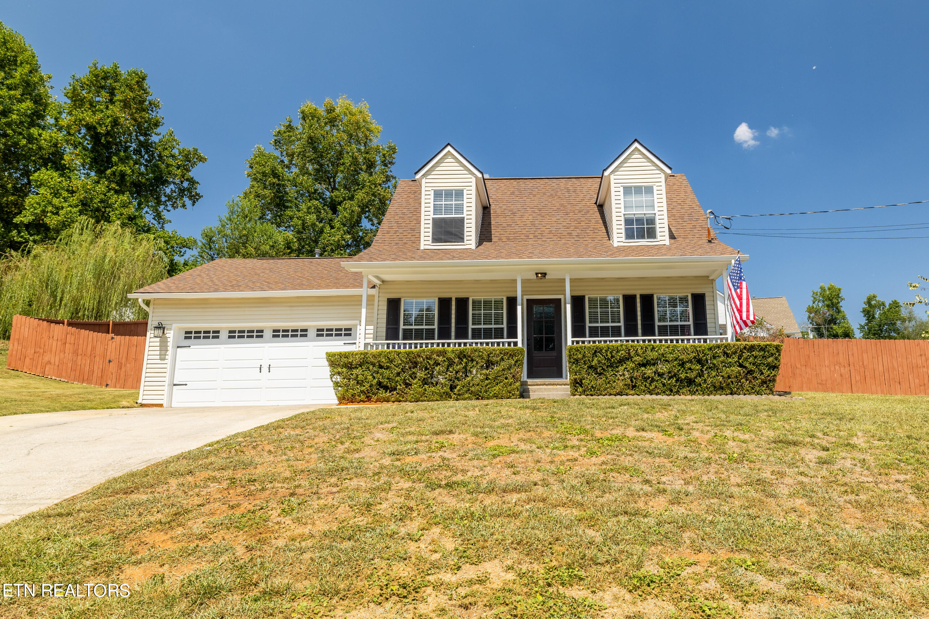 Crestfield Ln, Lenoir City, TN 37771