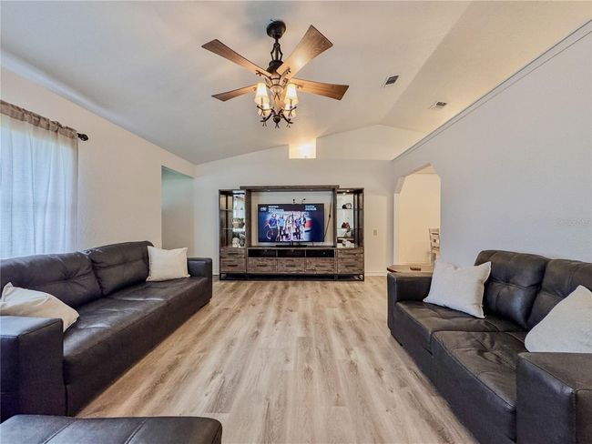 4170 Se 57 Th Ln, House other with 3 bedrooms, 2 bathrooms and null parking in OCALA FL | Image 14