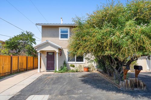 6009 Calle Nueve Nw, Albuquerque, NM, 87107-5706 | Card Image
