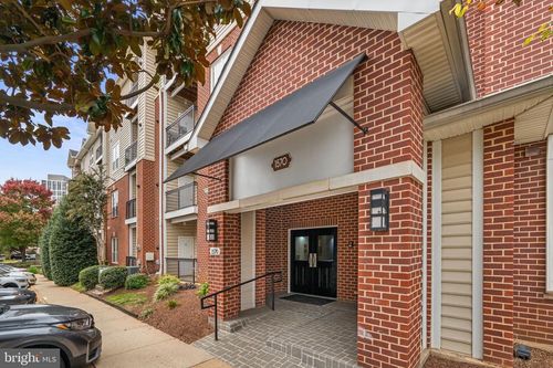 unit-7303-1570 Spring Gate Dr, MCLEAN, VA, 22102-3431 | Card Image