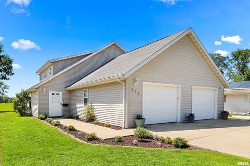 117 Cherry Ln, Washington, IL, 61571-1709 | Card Image