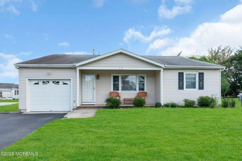 15 Wiltshire Ct, Toms River, NJ, 08757-4712 | Card Image