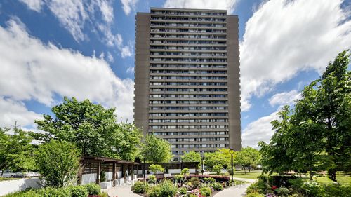 305-725 Don Mills Rd, North York, ON, M3C1S6 | Card Image