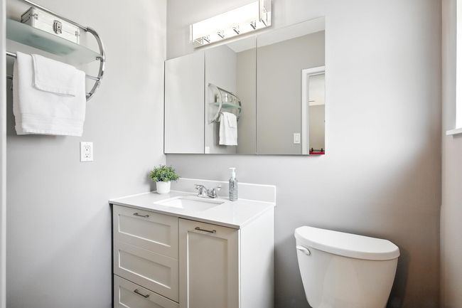 3032 Armada St, House other with 5 bedrooms, 3 bathrooms and 3 parking in Coquitlam BC | Image 18