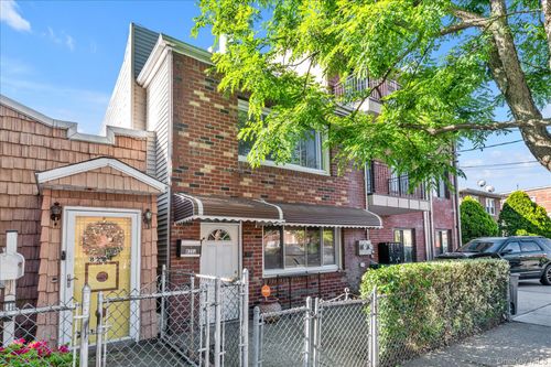 8222 Avenue J, Brooklyn, NY, 11236-3818 | Card Image