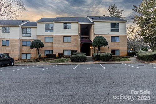 e-4814 Spring Lake Dr, Charlotte, NC, 28212-8359 | Card Image