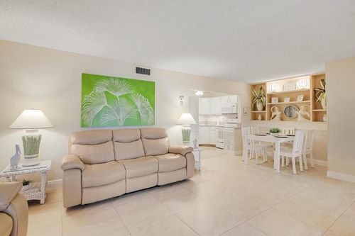 a-1-122 Lake Pine Cir, Greenacres, FL, 33463-5507 | Card Image