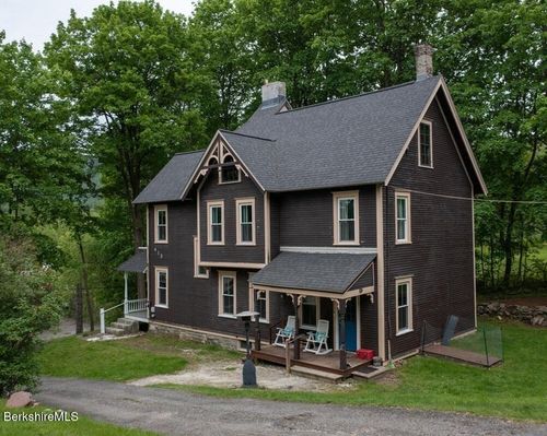 413 State St, North Adams, MA, 01247 | Card Image