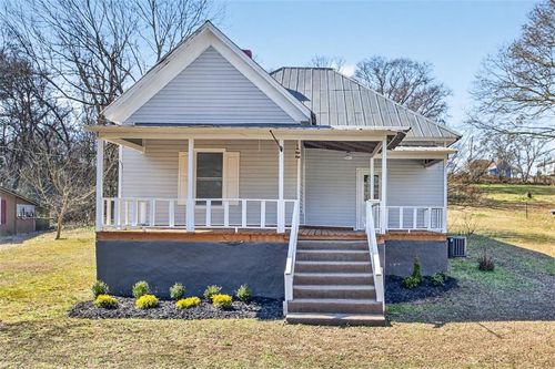 246 Spring St, Commerce, GA, 30529-2540 | Card Image