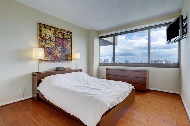 Guest Bedroom | Image 13