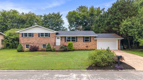 2307 Brookhaven Cir, Chattanooga, TN, 37421-1738 | Card Image