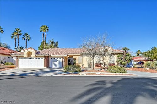 7504 Dry Pines Cir, Las Vegas, NV, 89129-5930 | Card Image