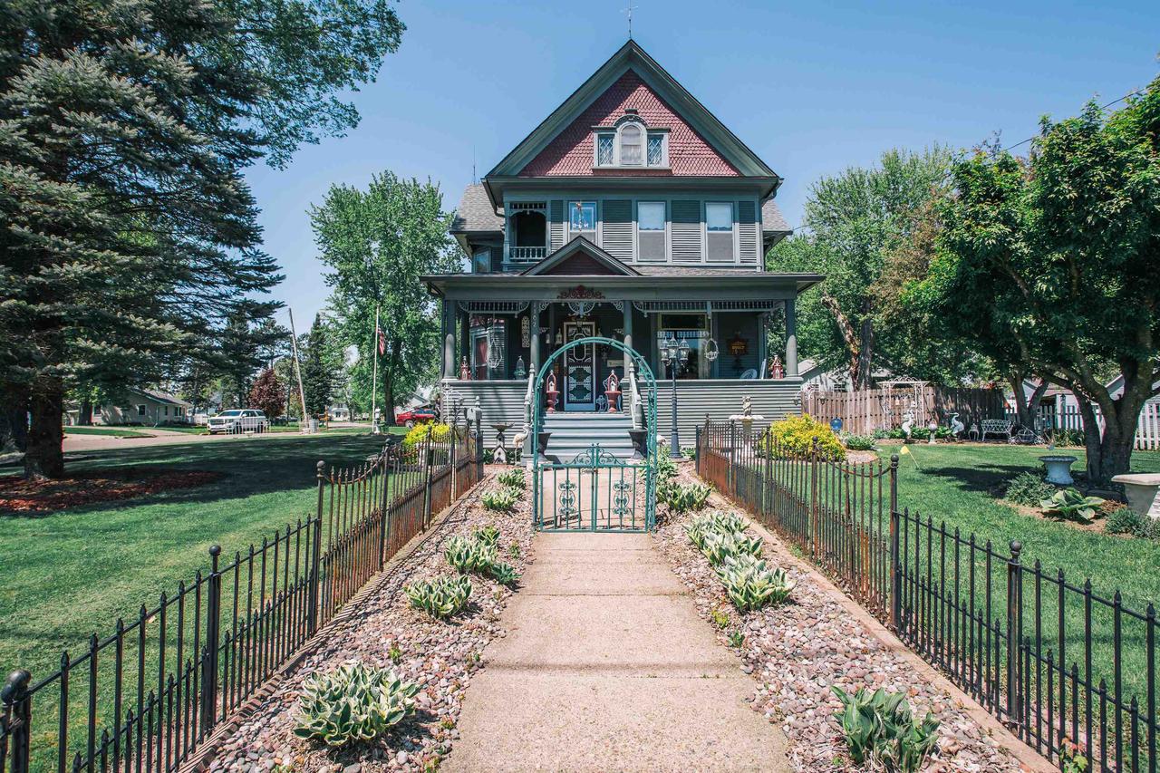 Hewett St, Neillsville, WI 54456