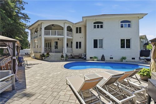 4200 Quailshire Ct, Chesapeake, VA, 23321-3197 | Card Image
