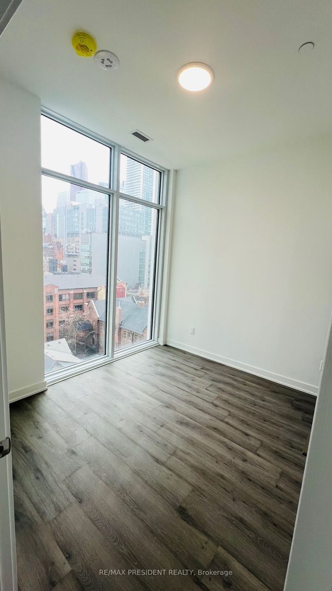 907 - 252 Church St, Condo with 2 bedrooms, 1 bathrooms and null parking in Toronto ON | Image 12