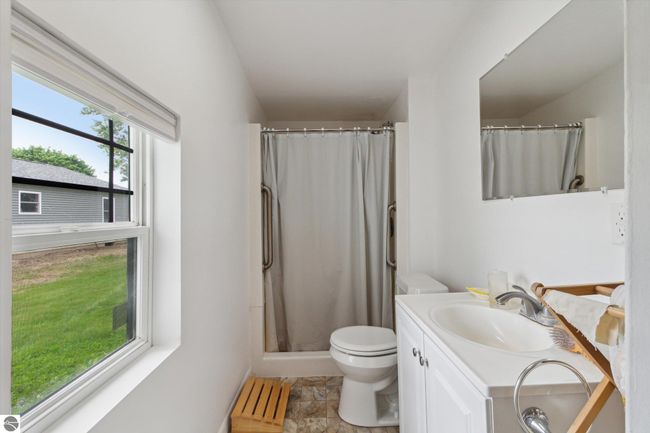646 S Melze St, House other with 2 bedrooms, 1 bathrooms and null parking in Merrill MI | Image 17