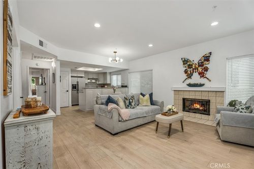 4561 Warner Ave, Huntington Beach, CA, 92649-3851 | Card Image