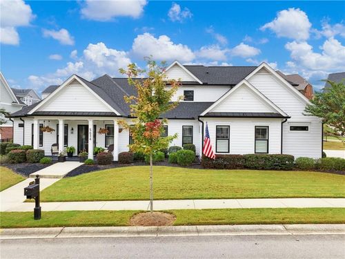 5634 Autumn Flame Dr, Braselton, GA, 30517-7008 | Card Image