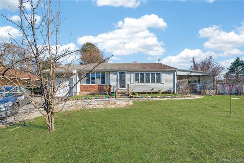 12 Fairdale Dr, Brentwood, NY, 11717-1347 | Card Image