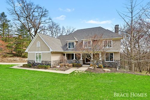 2090 Scarlet Oak Ct, Ada, MI, 49301-8646 | Card Image